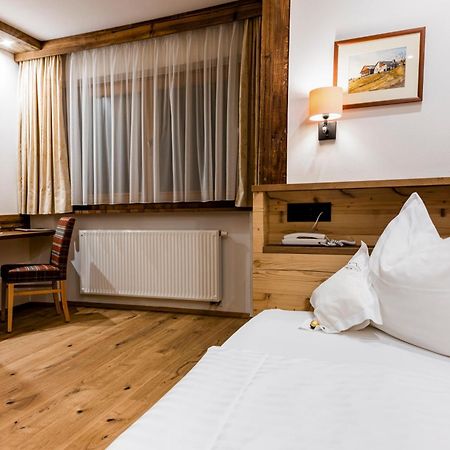 Garni Hotel Rosengarten B&B Selva di Val Gardena Luaran gambar