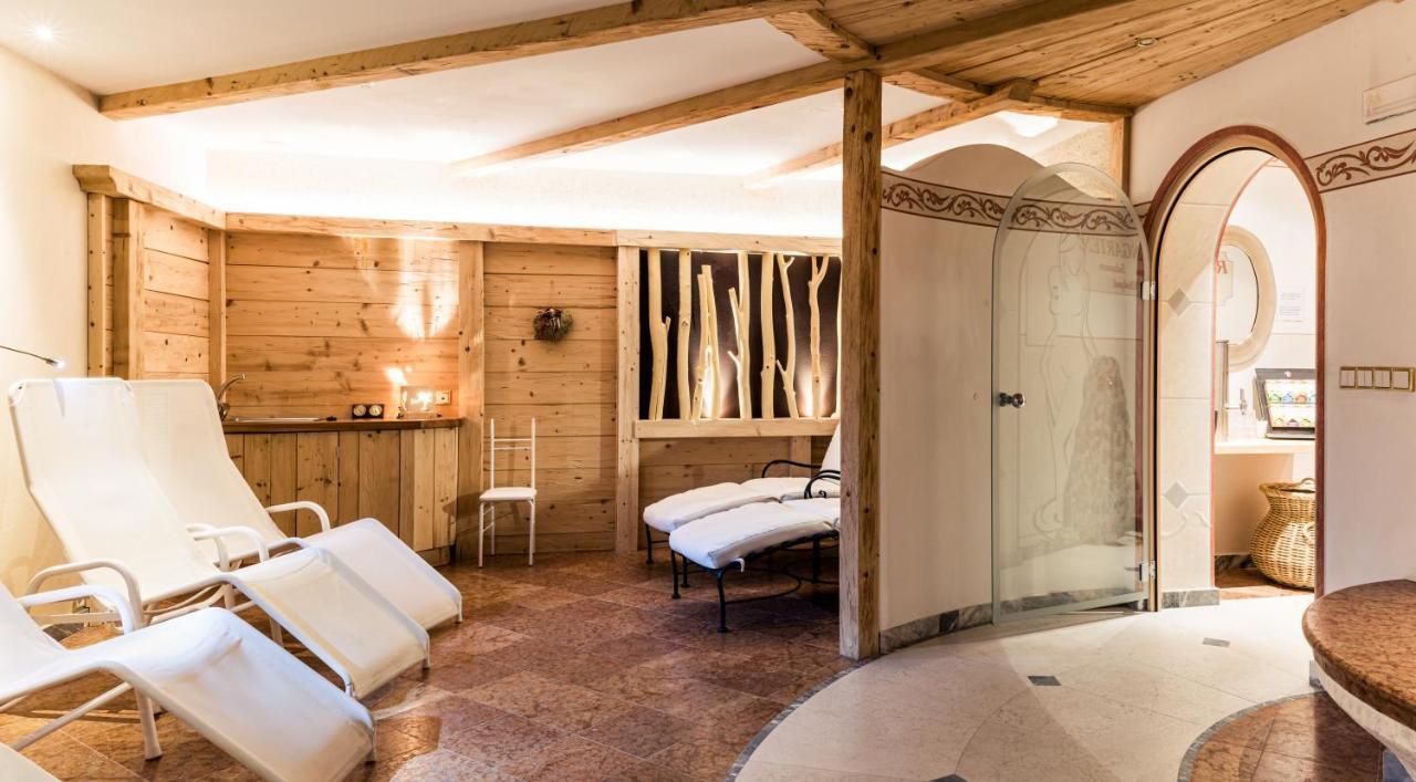 Garni Hotel Rosengarten B&B Selva di Val Gardena Luaran gambar