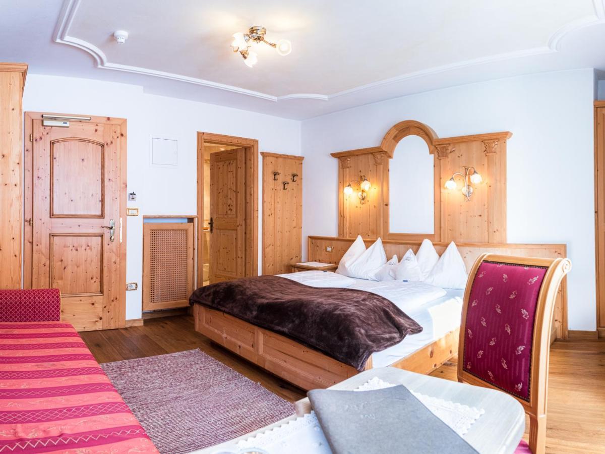 Garni Hotel Rosengarten B&B Selva di Val Gardena Luaran gambar