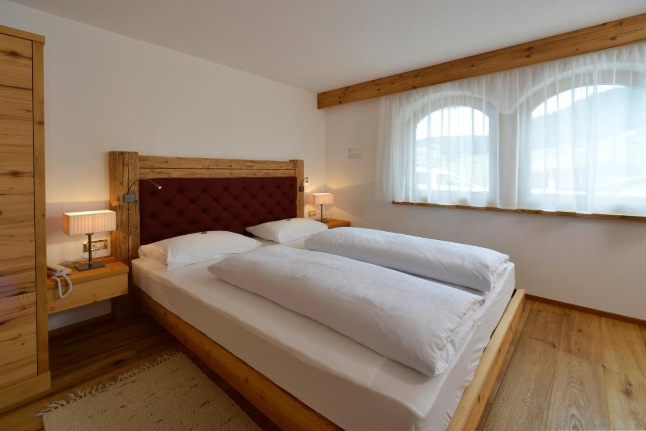 Garni Hotel Rosengarten B&B Selva di Val Gardena Luaran gambar