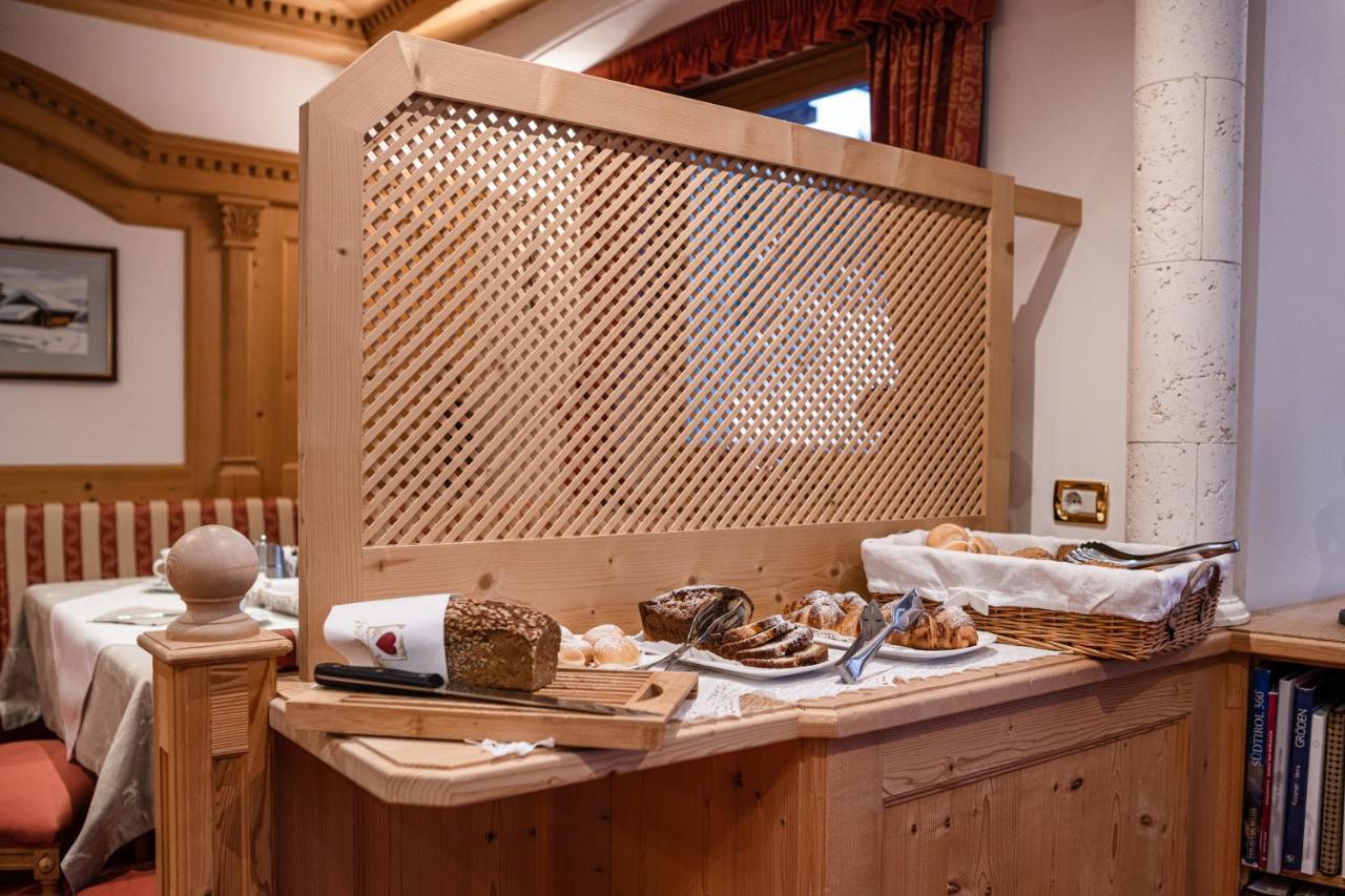 Garni Hotel Rosengarten B&B Selva di Val Gardena Luaran gambar