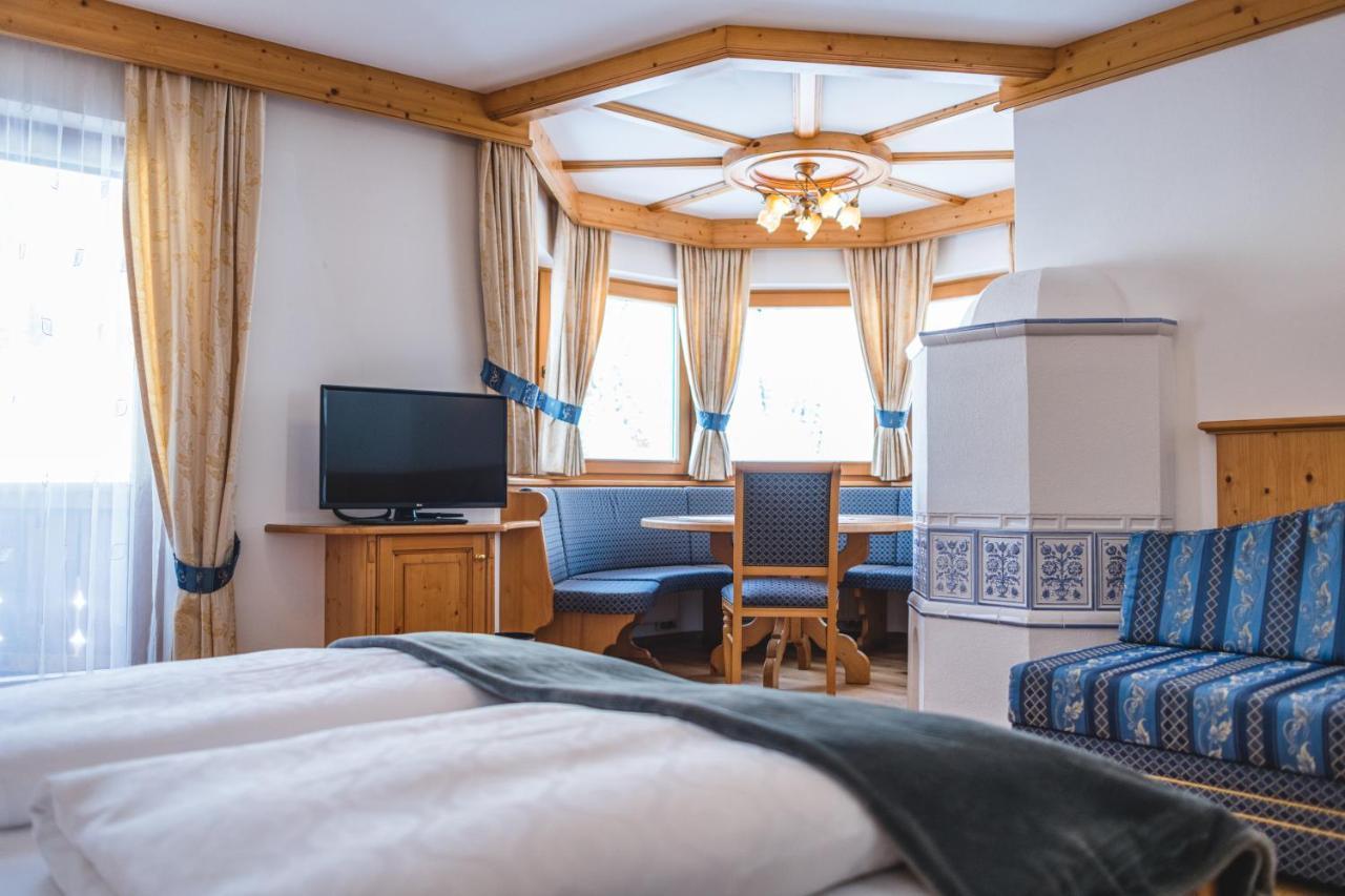 Garni Hotel Rosengarten B&B Selva di Val Gardena Luaran gambar
