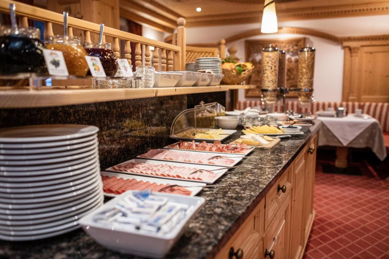 Garni Hotel Rosengarten B&B Selva di Val Gardena Luaran gambar