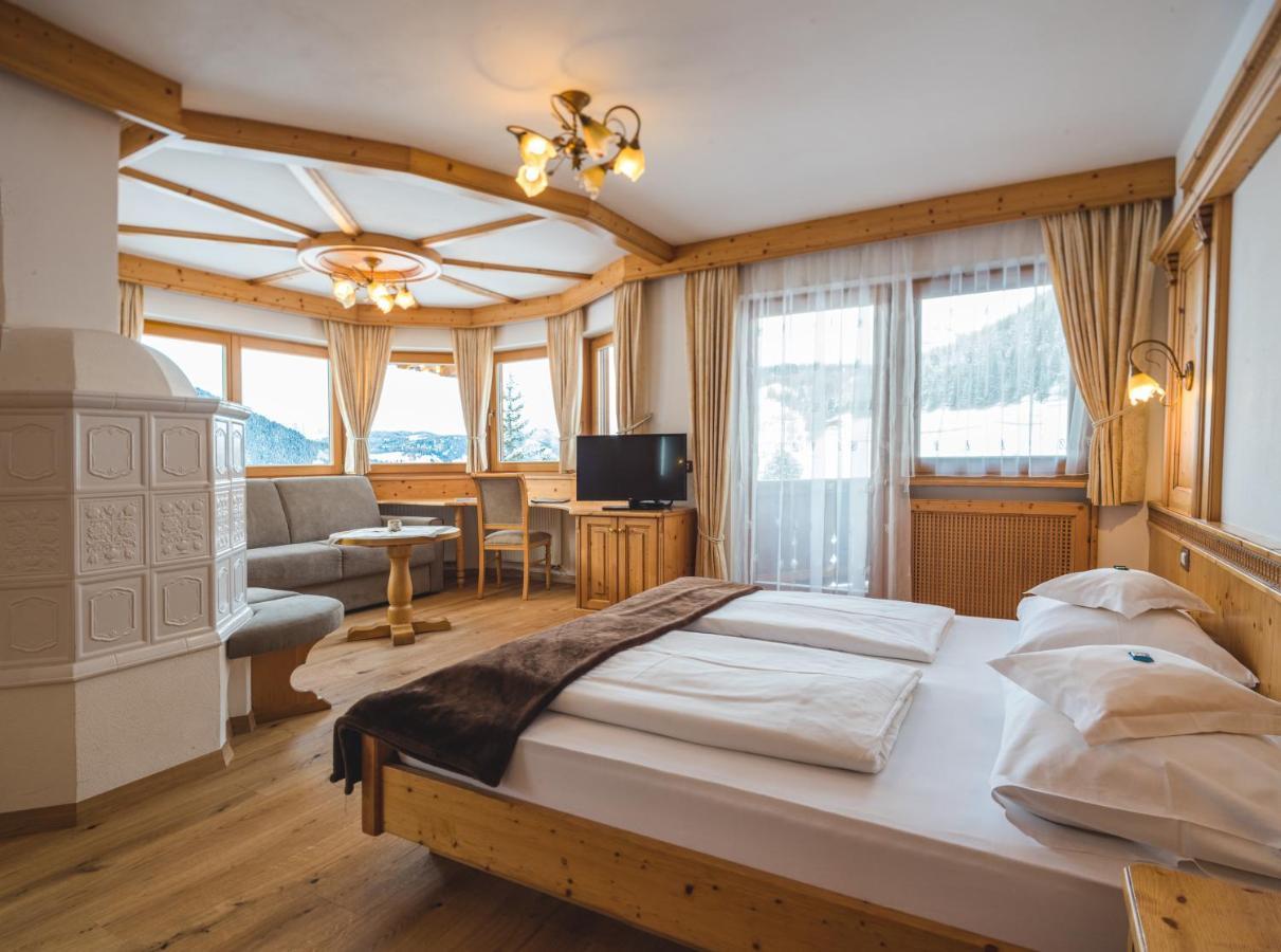 Garni Hotel Rosengarten B&B Selva di Val Gardena Luaran gambar