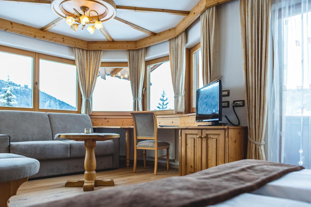 Garni Hotel Rosengarten B&B Selva di Val Gardena Luaran gambar