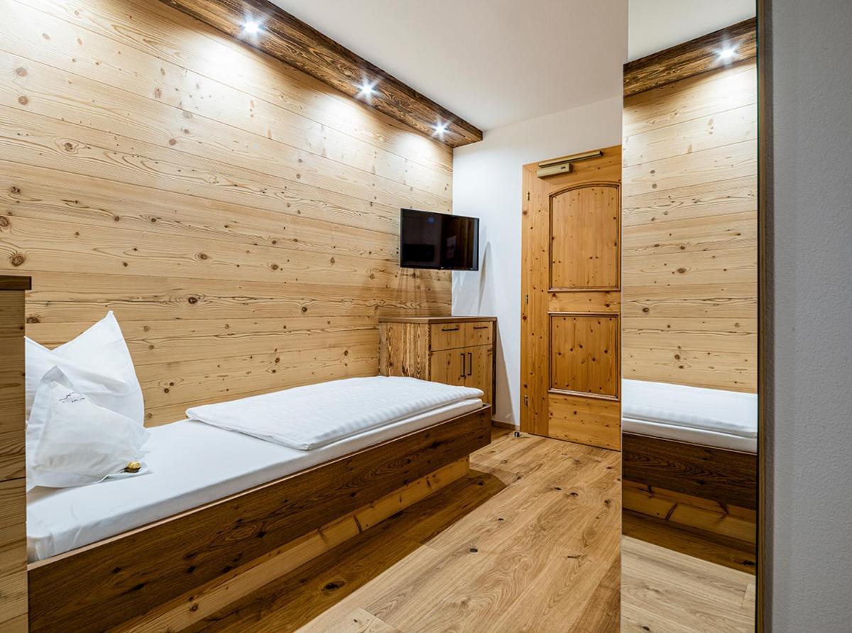 Garni Hotel Rosengarten B&B Selva di Val Gardena Luaran gambar