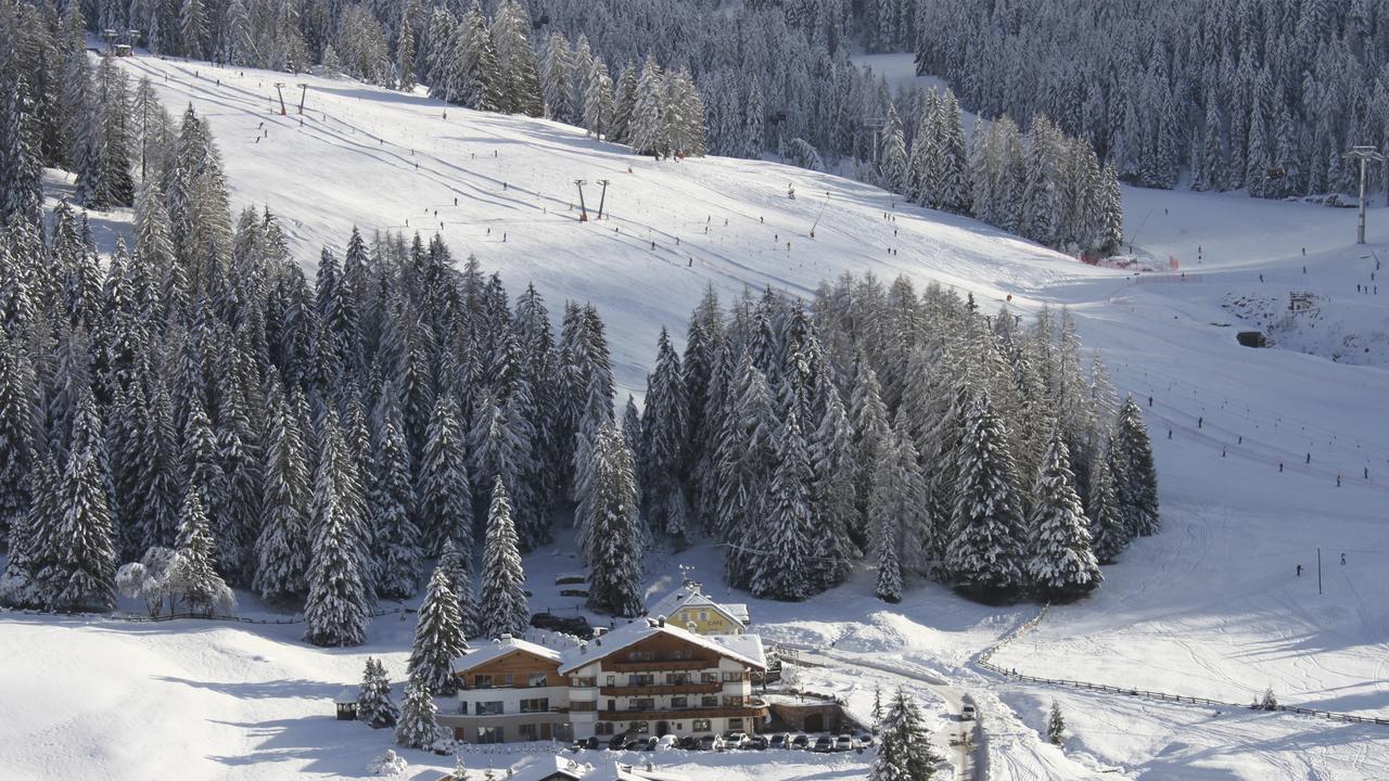 Garni Hotel Rosengarten B&B Selva di Val Gardena Luaran gambar