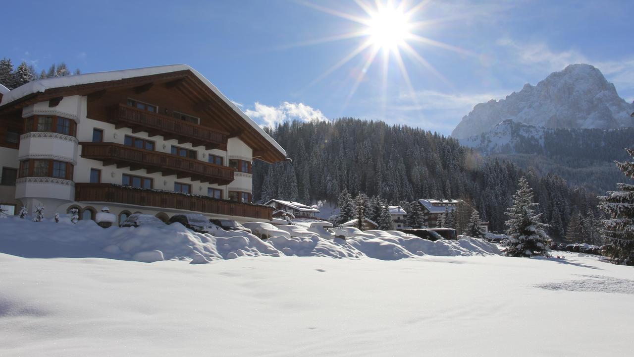 Garni Hotel Rosengarten B&B Selva di Val Gardena Luaran gambar